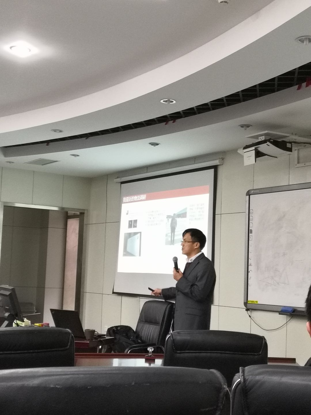 上海交通大学陈峰副教授来我院作学术讲座